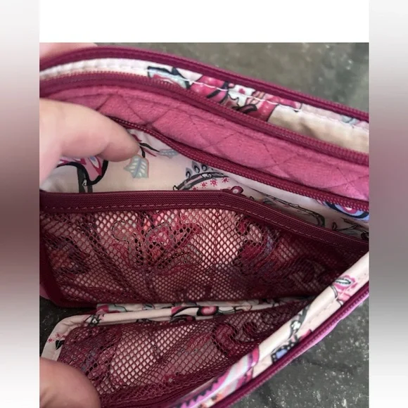 Vera Bradley Magenta Velvet Quilted Cosmetic Bag with Outside Zipper Pocket. - Picture 4 of 7
